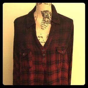 Plaid blouse with button accents, pleated pockets!